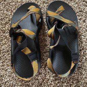Chaco's, Brand NEW